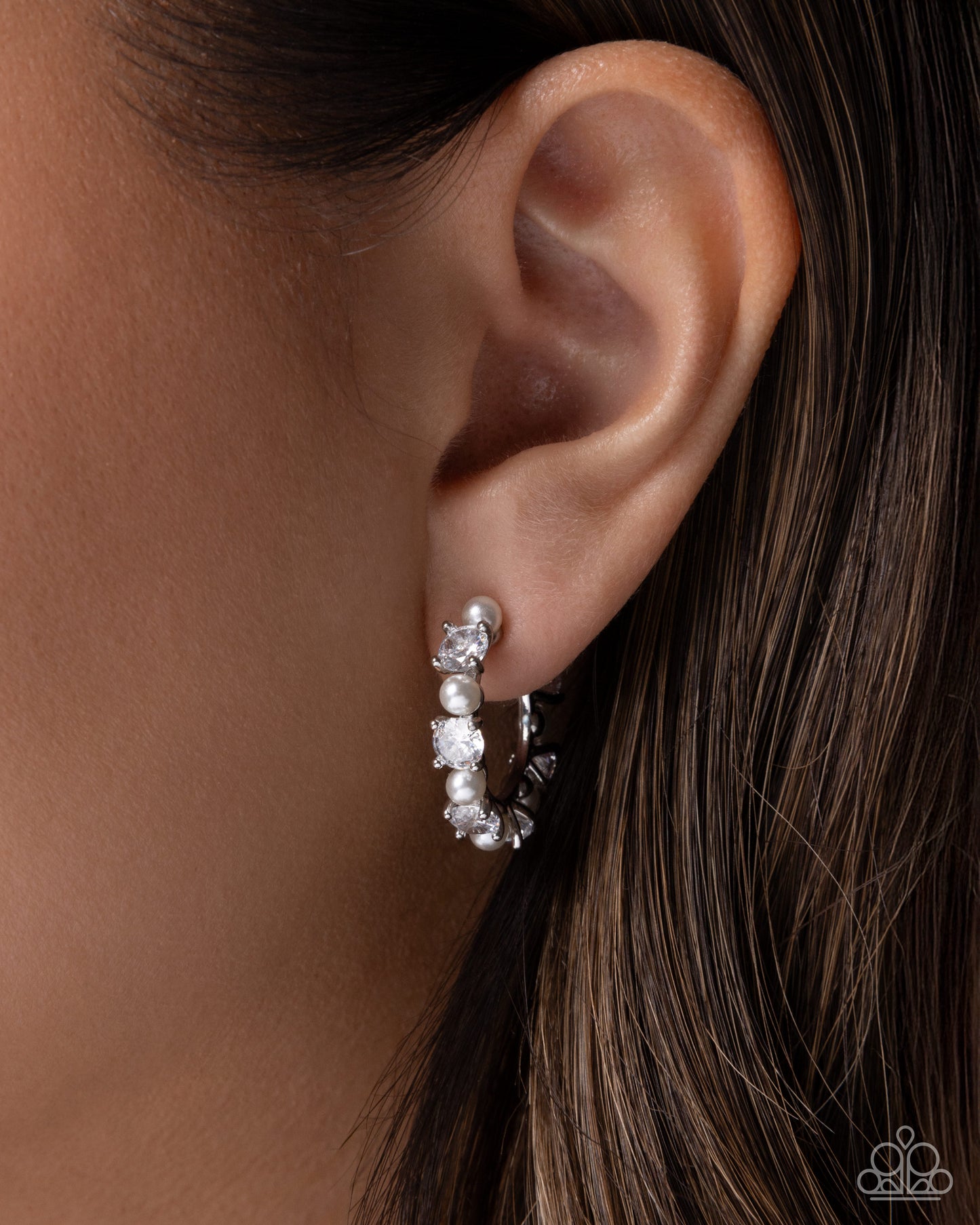 Crowning Class - white - Paparazzi earrings