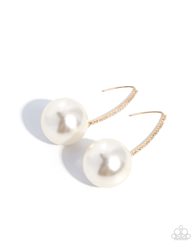 Cultured Class - gold - Paparazzi earrings