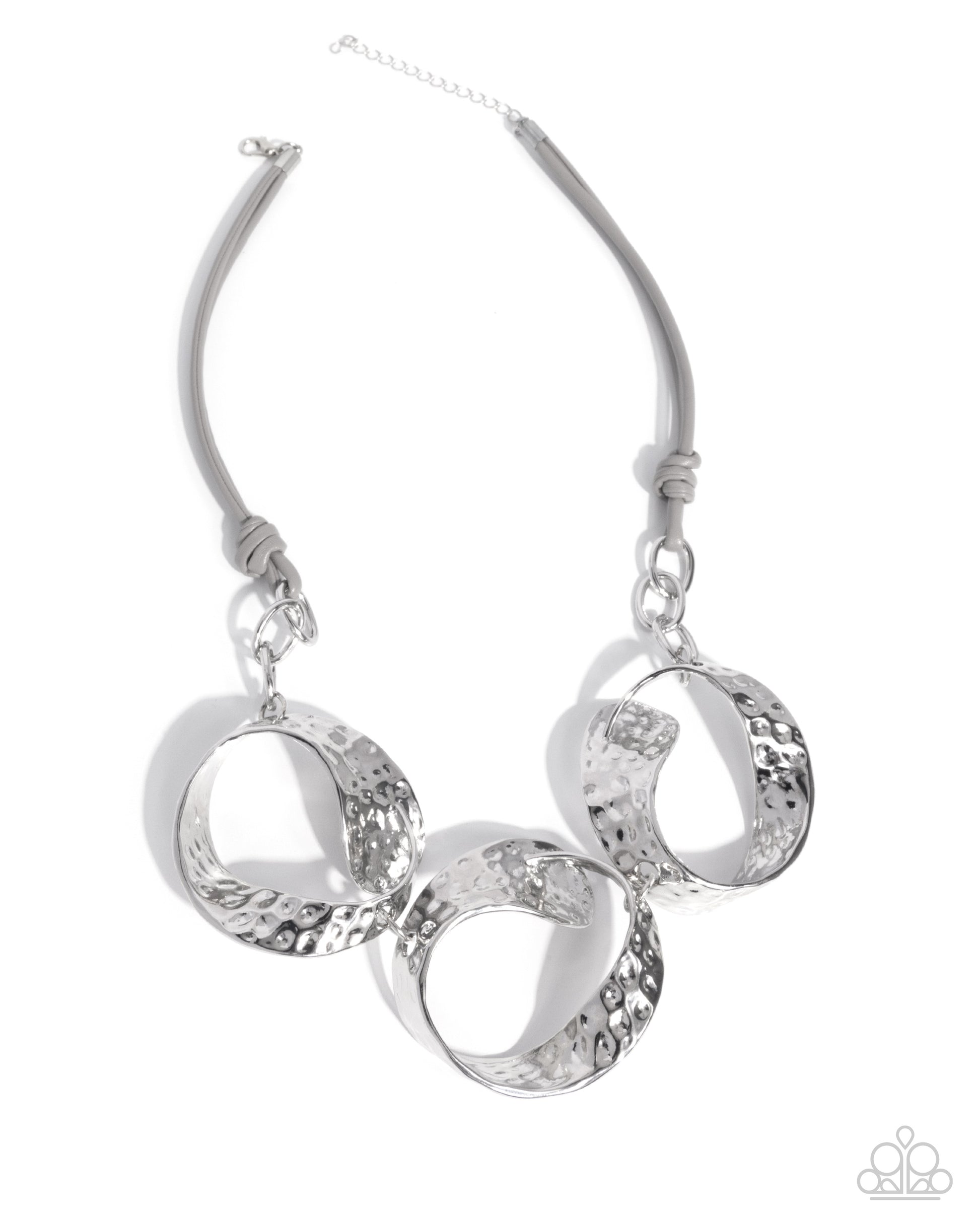 Curly Cabaret - silver - Paparazzi necklace