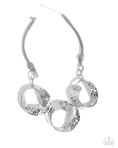 Curly Cabaret - silver - Paparazzi necklace