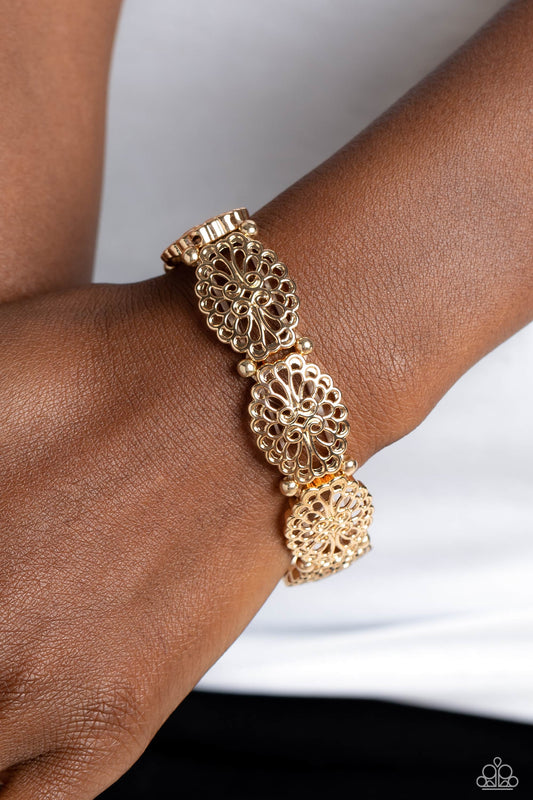 Curly Chic - gold - Paparazzi bracelet