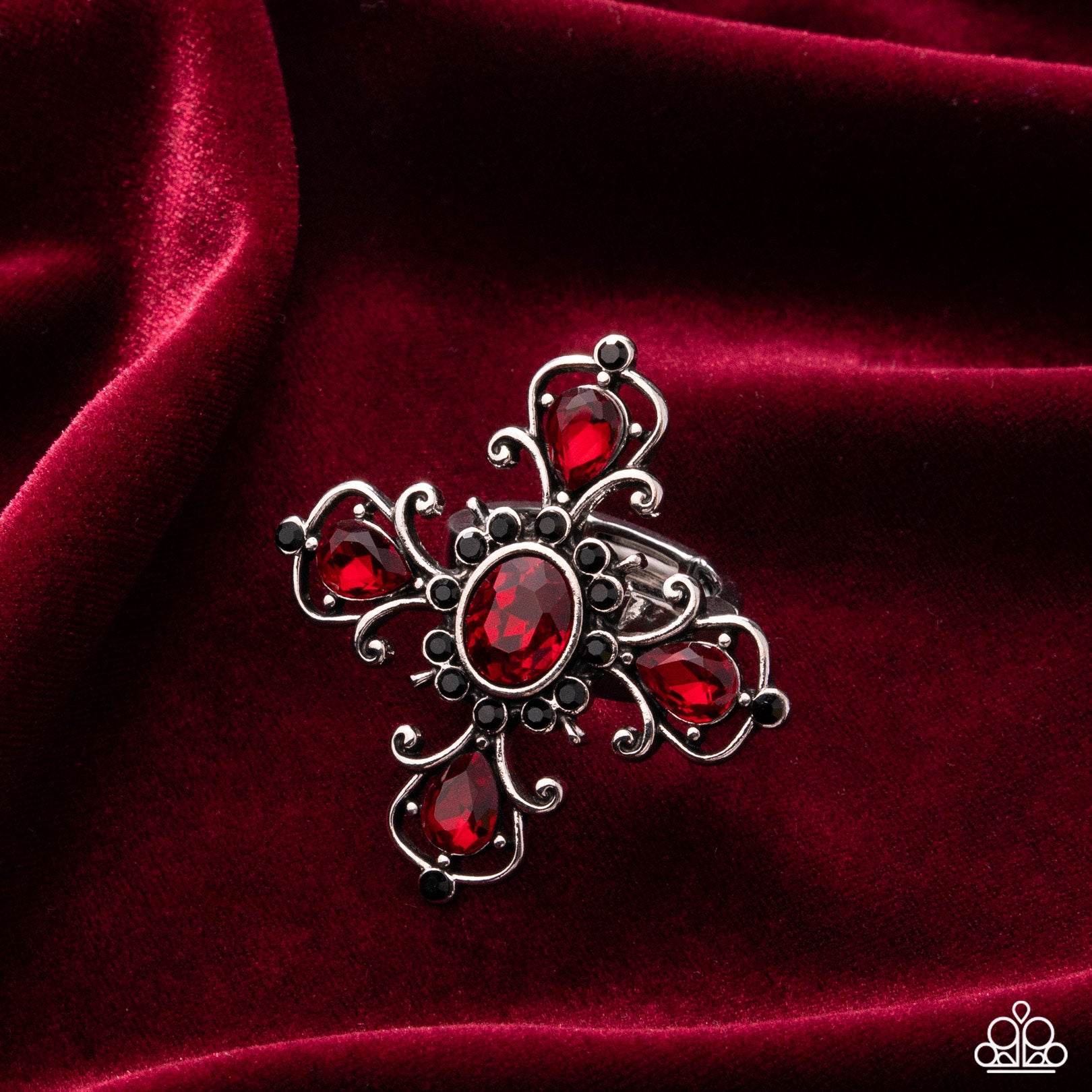 Curly Cross - red - Paparazzi ring