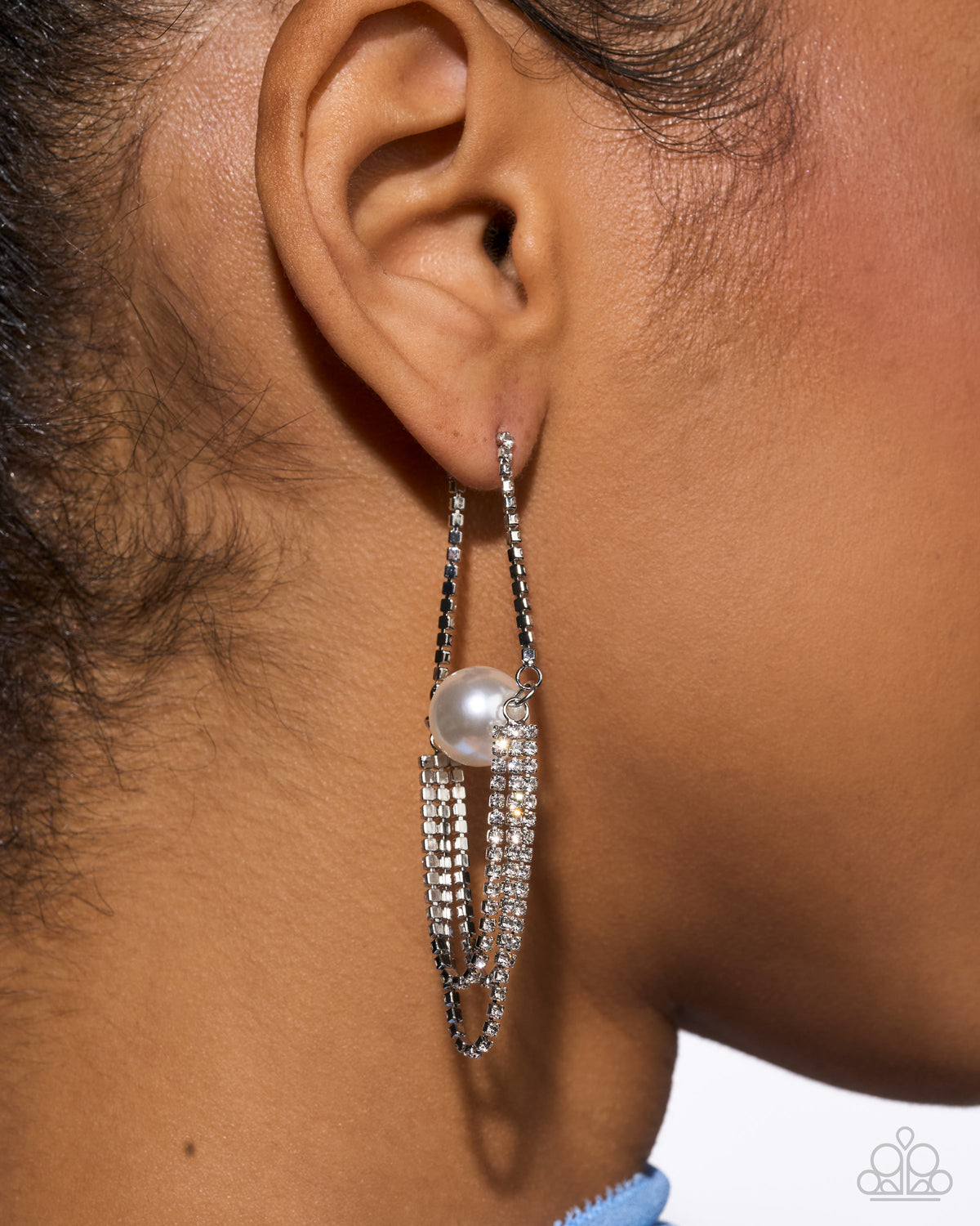 Dainty Direction - white - Paparazzi earrings