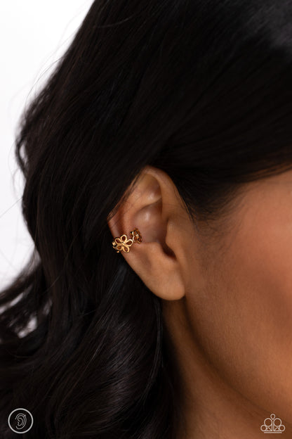 Daisy Debut - gold - Paparazzi ear cuff