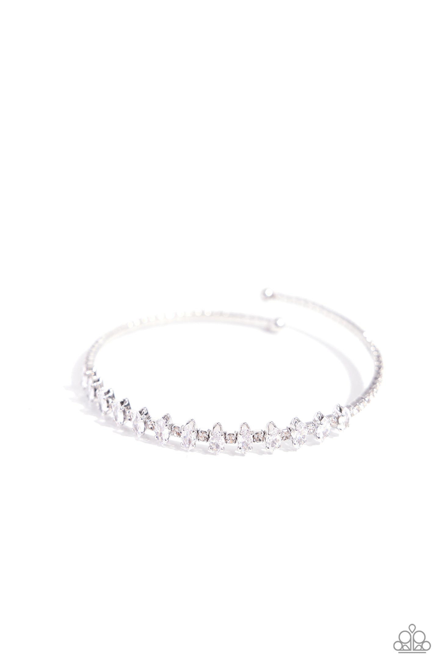 Dandy Dancer - white - Paparazzi bracelet