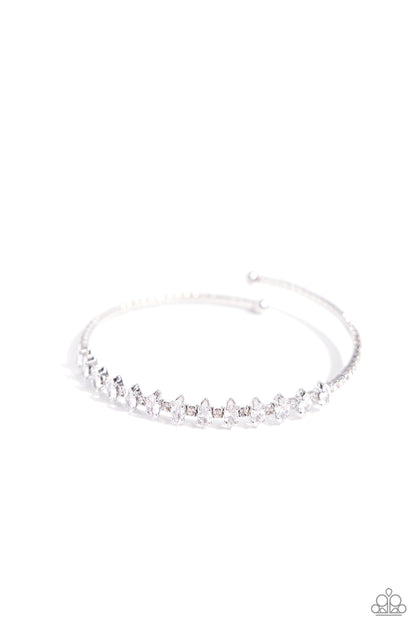 Dandy Dancer - white - Paparazzi bracelet
