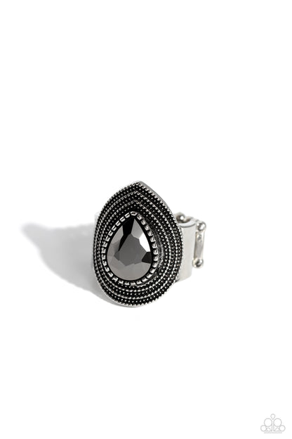 Dandy Highwayman - silver - Paparazzi ring