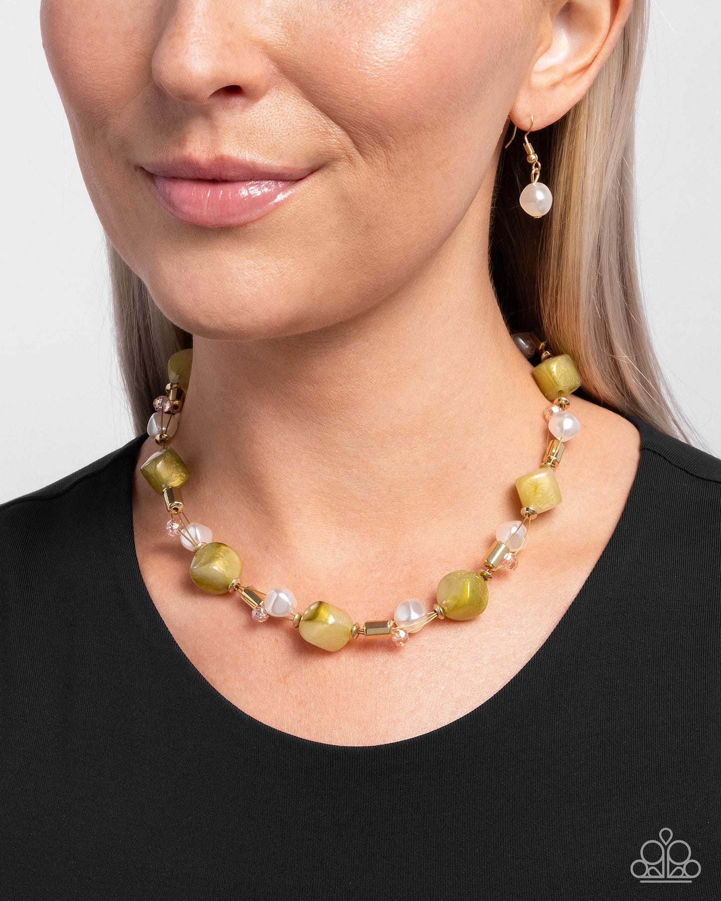 Dare to be Surprised - green - Paparazzi necklace