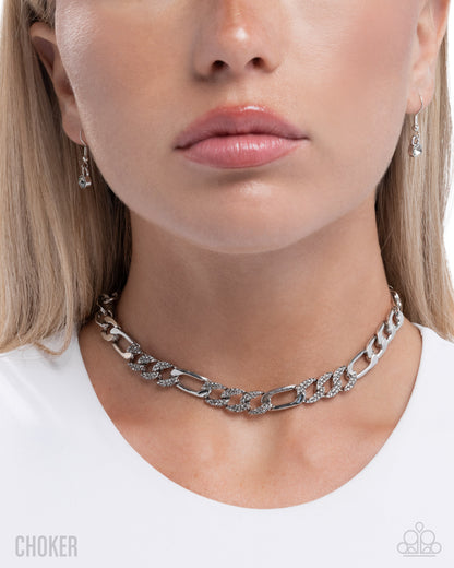 Daring Delight - silver - Paparazzi necklace