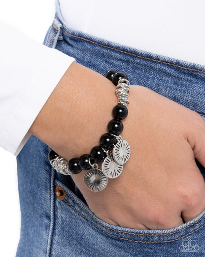 Daring Discs - black - Paparazzi bracelet