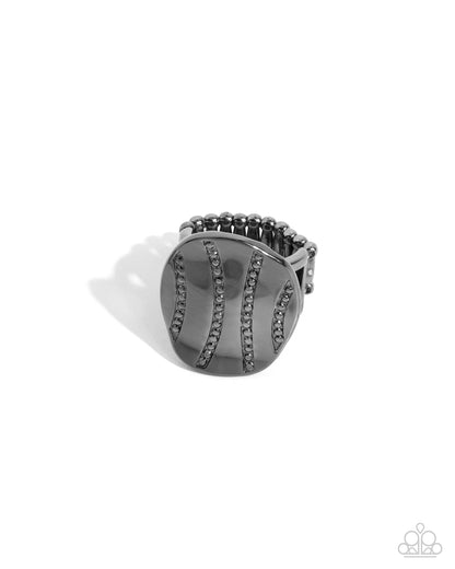 Daring Dots - black - Paparazzi ring