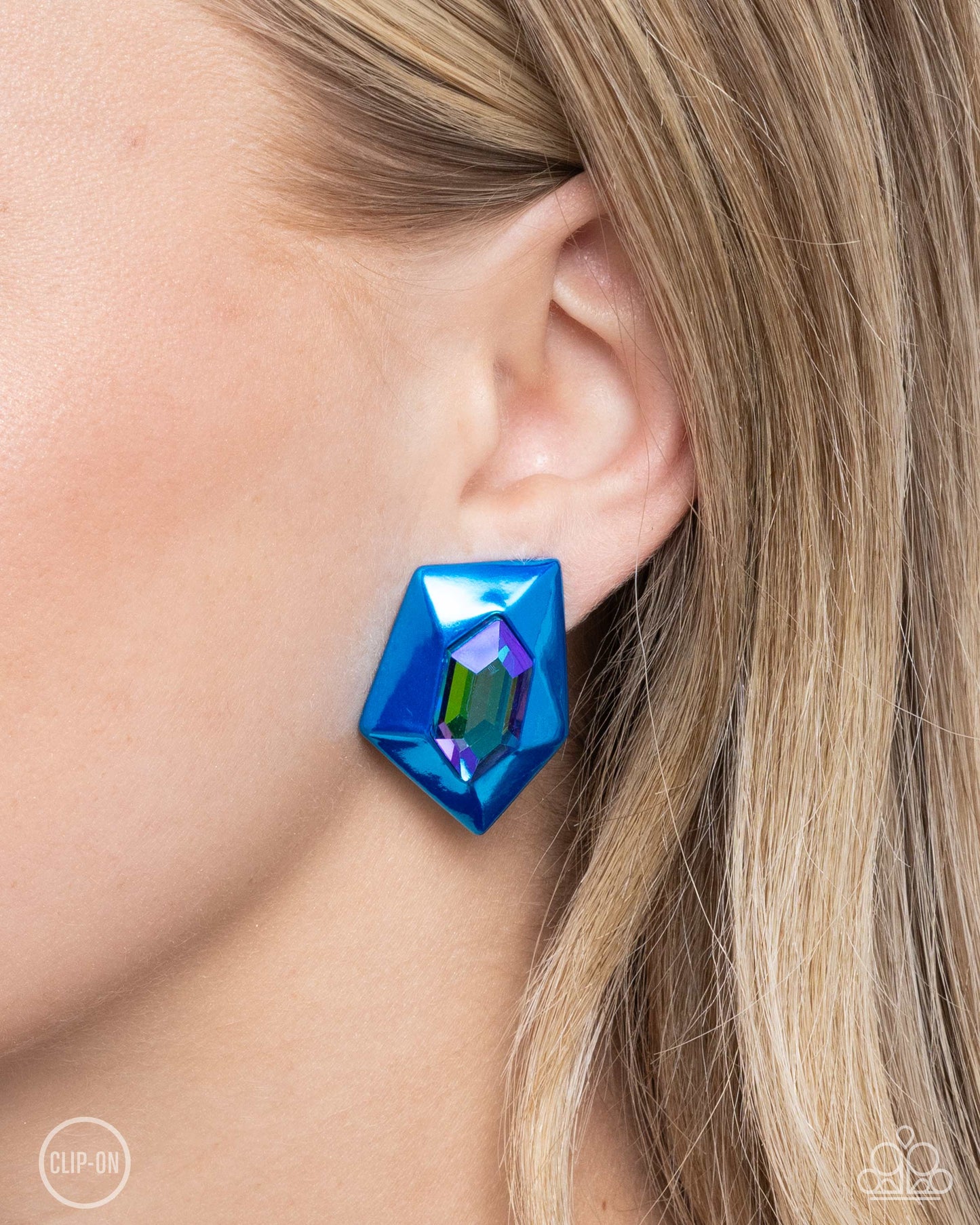 Dauntless Detail - blue - Paparazzi CLIP ON earrings