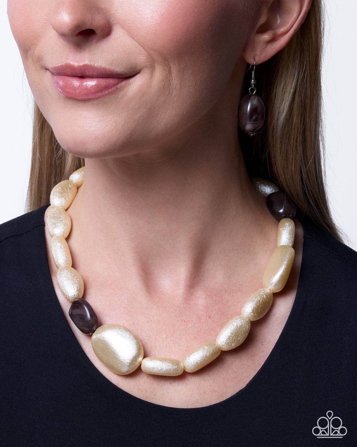 Decadent Drama - black - Paparazzi necklace