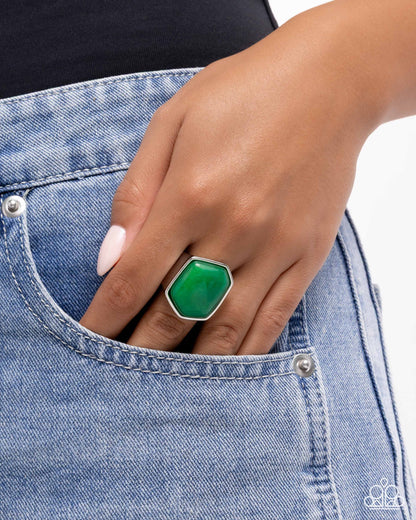 Defaced Debut - green - Paparazzi ring