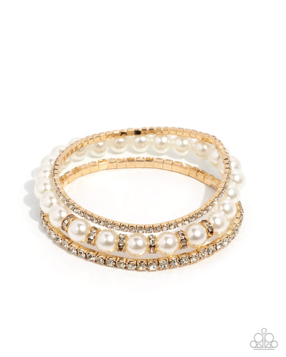 Delicate Debut - gold - Paparazzi bracelet