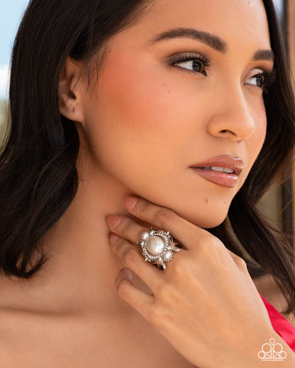 Delightful Debutante - white - Paparazzi ring