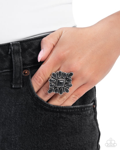 Developed Diamond - black - Paparazzi ring