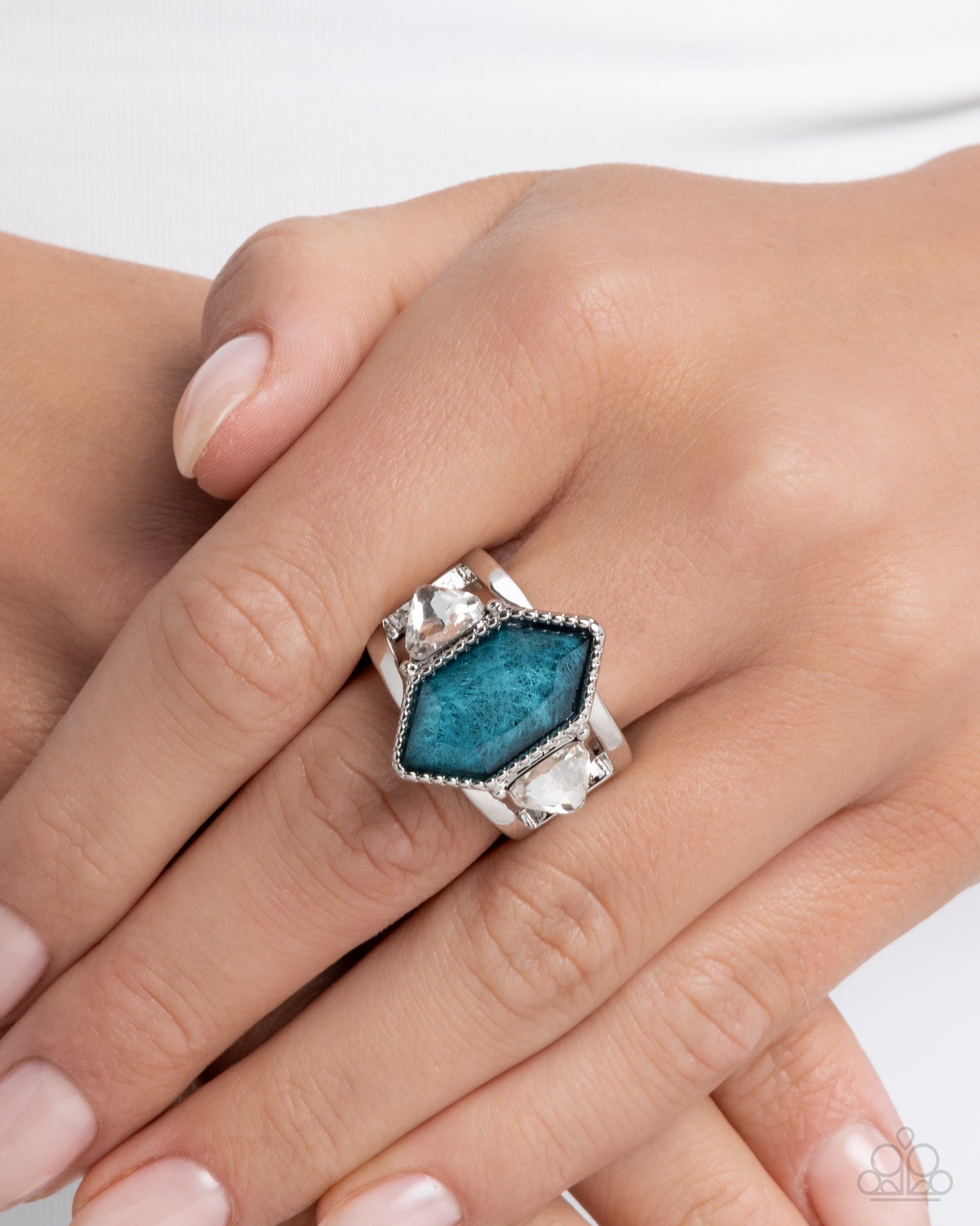 Dominant Diamond - blue - Paparazzi ring