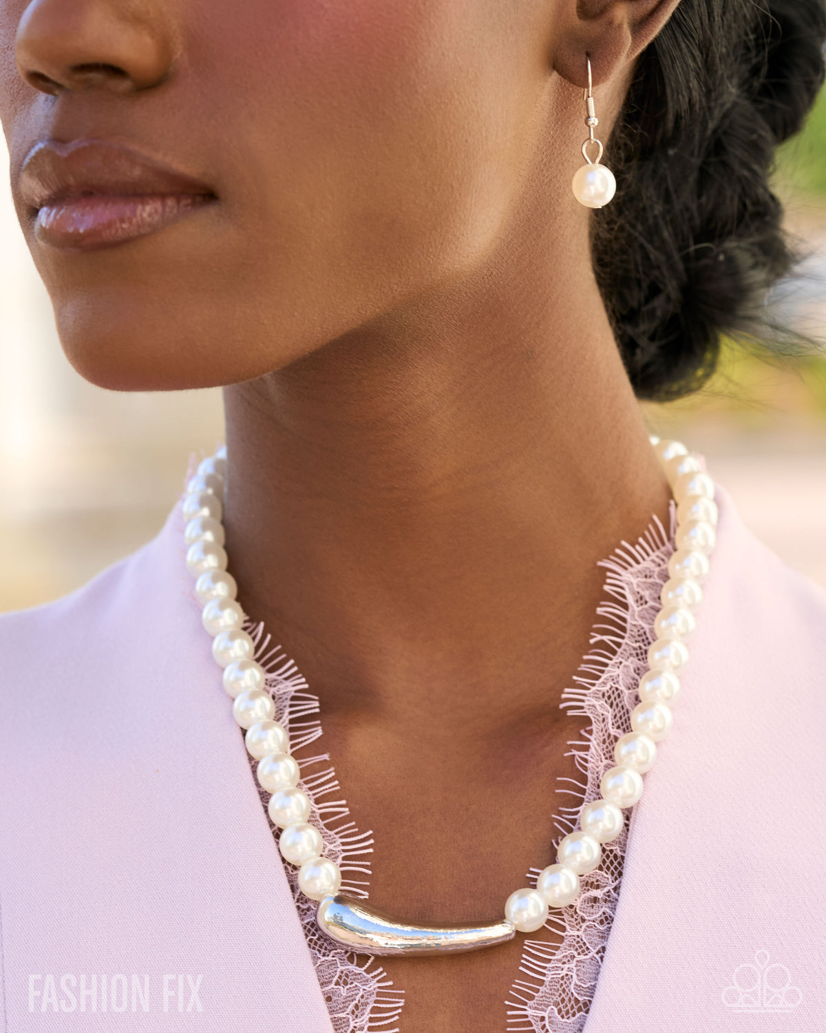 Downtown Delight - white - Paparazzi necklace