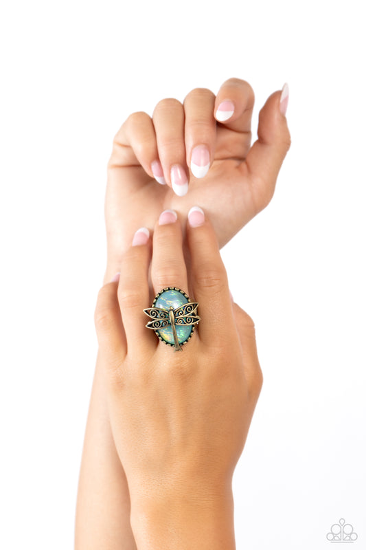 Dragonfly Dazzle - brass - Paparazzi ring
