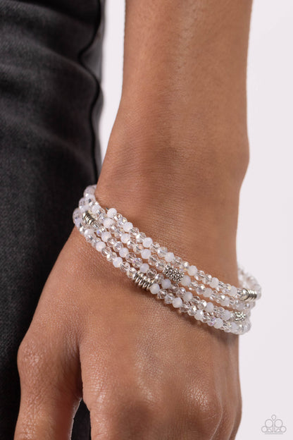 Dreamy Debut - white - Paparazzi bracelet