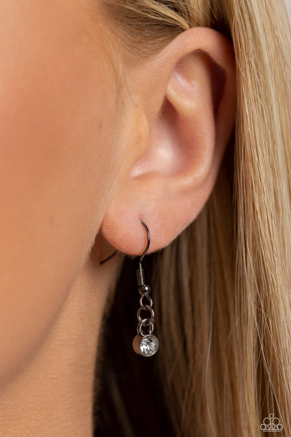 Dripping in Stardust - black - Paparazzi necklace