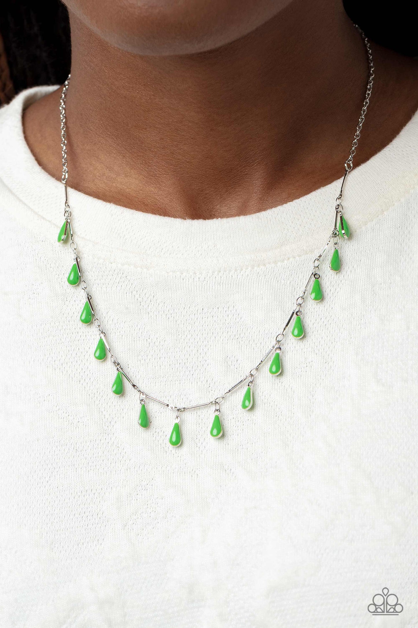 Drop-Dead Dance - Green Bead Silver Short Necklace - Paparazzi Drop-Dead Dance - Green Bead Silver Short Necklace - Paparazzi