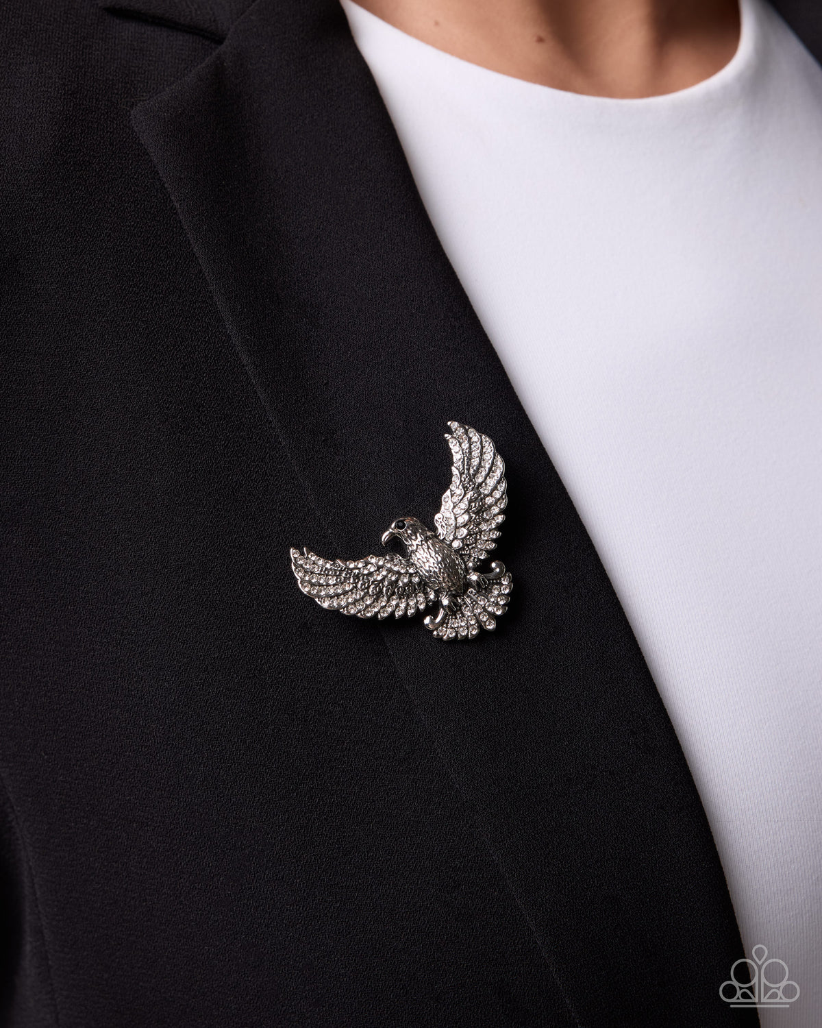 Eagle Embrace - white - Paparazzi brooch