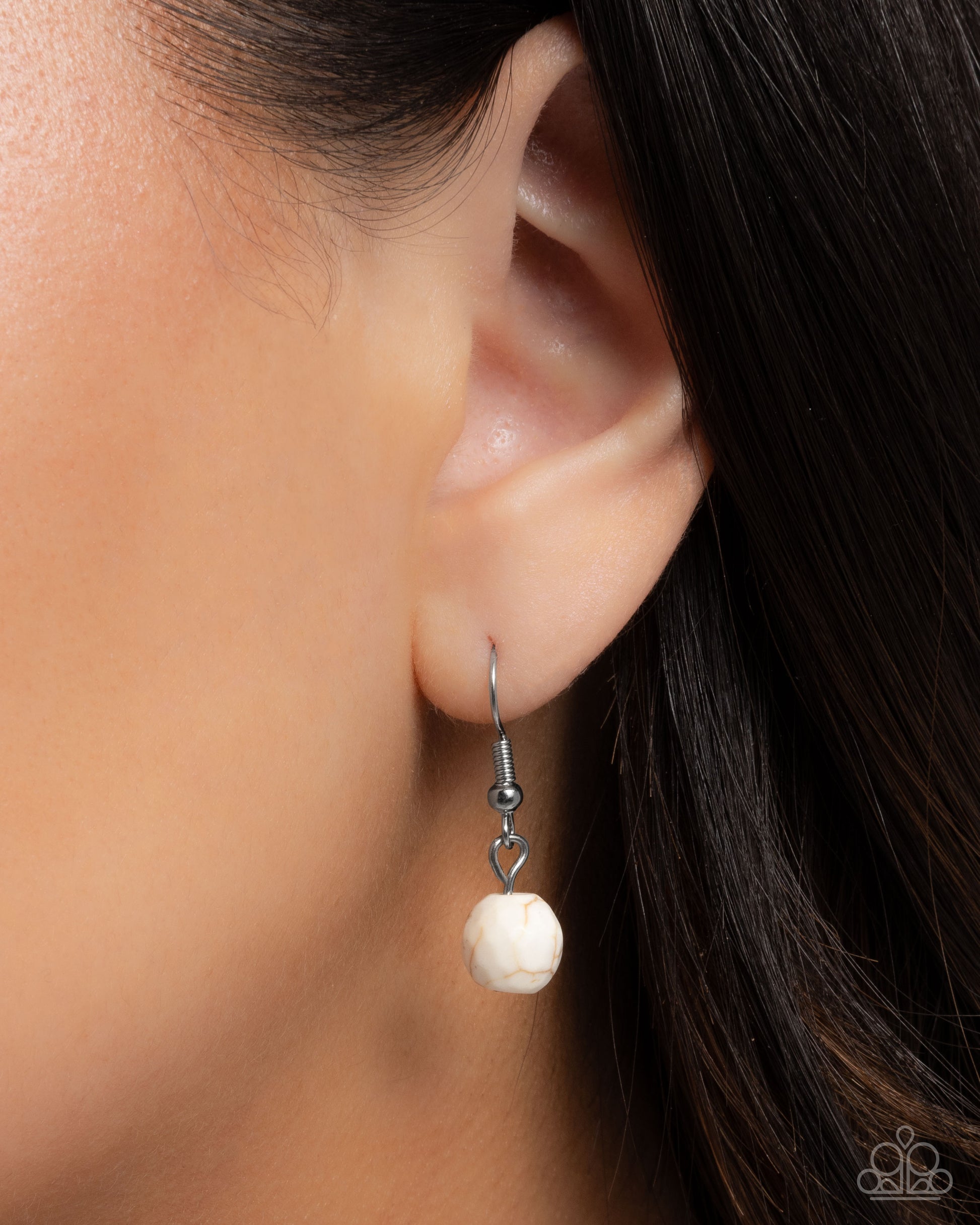 Eclectic Elegance - white - Paparazzi necklace