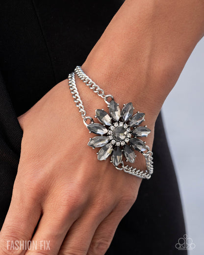Edge of Elegance - silver - Paparazzi bracelet