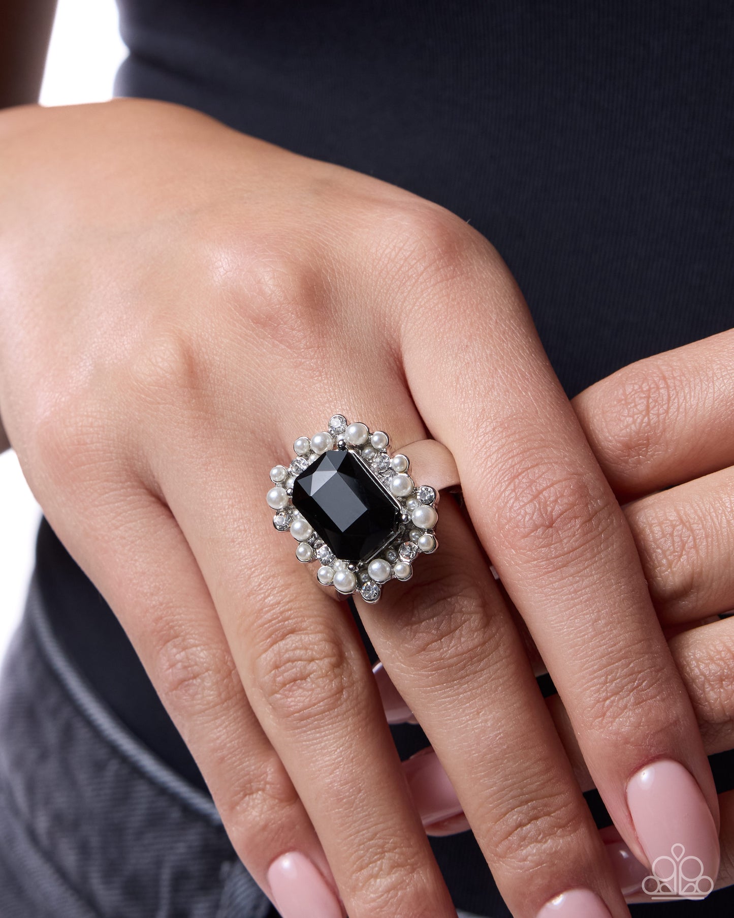 Effervescent Emerald - black - Paparazzi ring