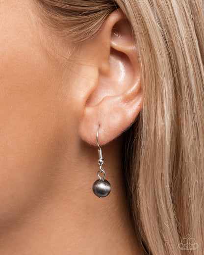 Elongated Element - silver - Paparazzi necklace