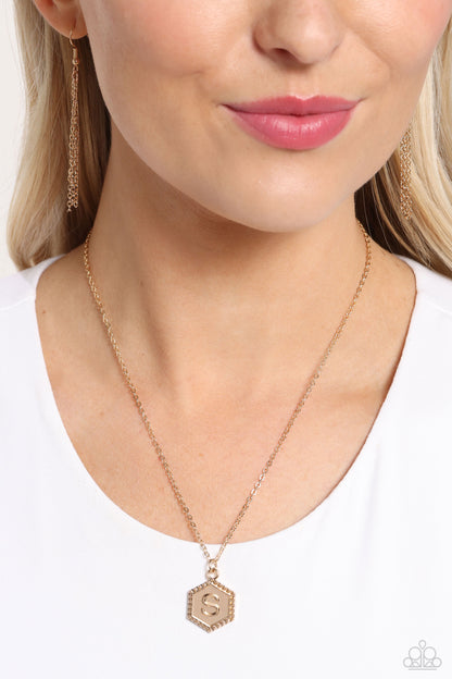 Emblematic Elegance - gold - S - Paparazzi necklace