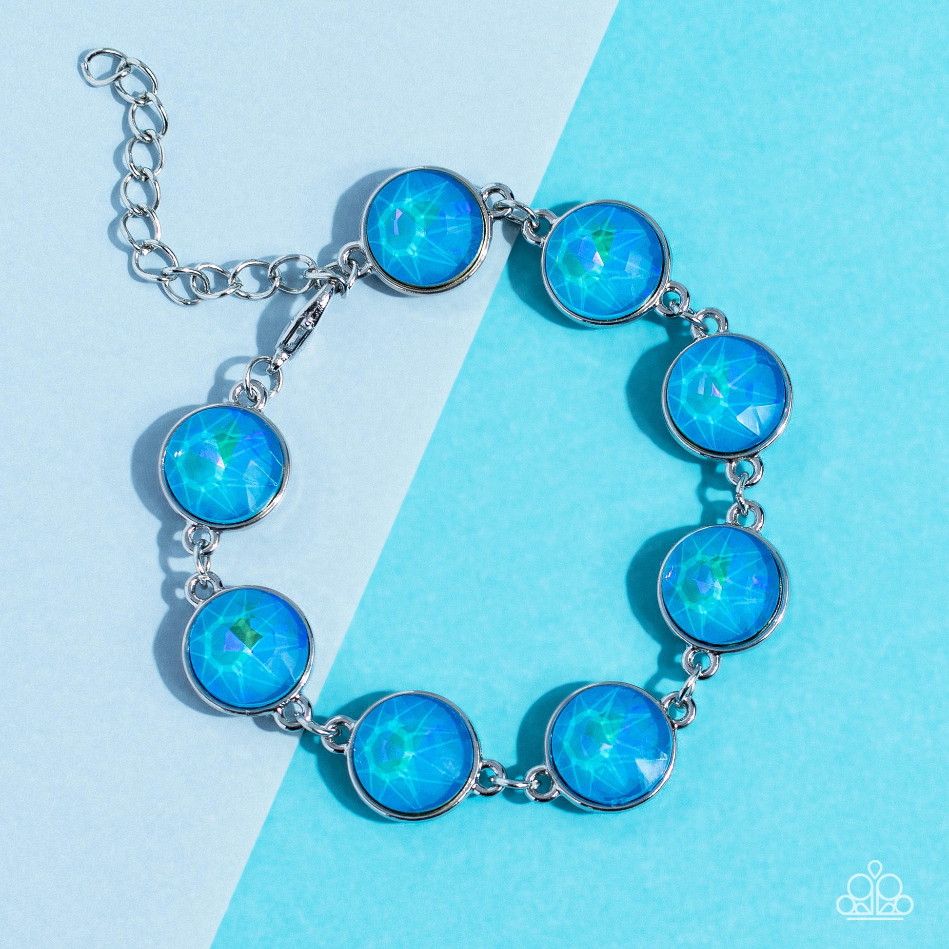 Enchanted Emblems - blue - Paparazzi bracelet