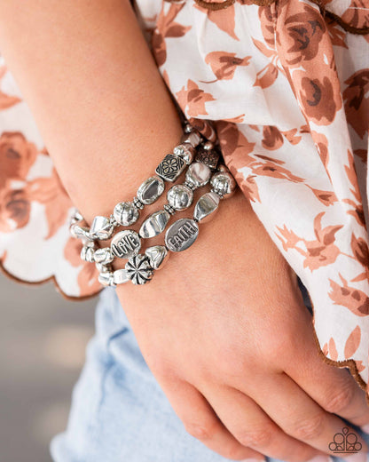 Enchanting Emotion - silver - Paparazzi bracelet