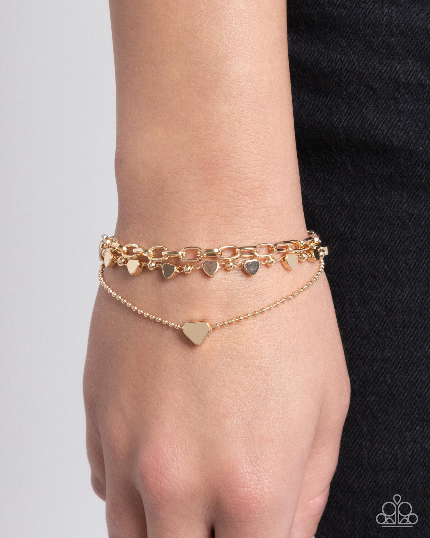 Endearing Ending - gold - Paparazzi bracelet