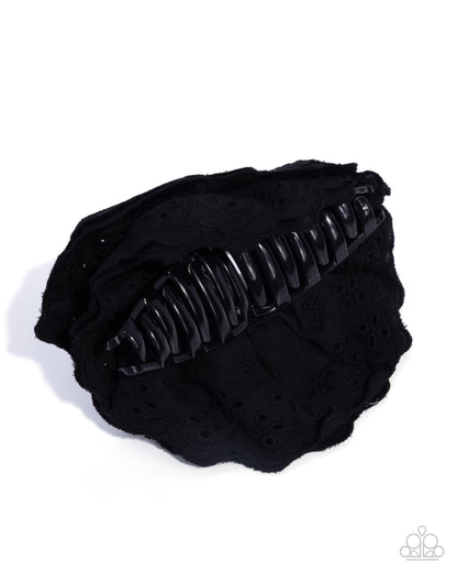 Energetic Eyelets - black - Paparazzi hair clip