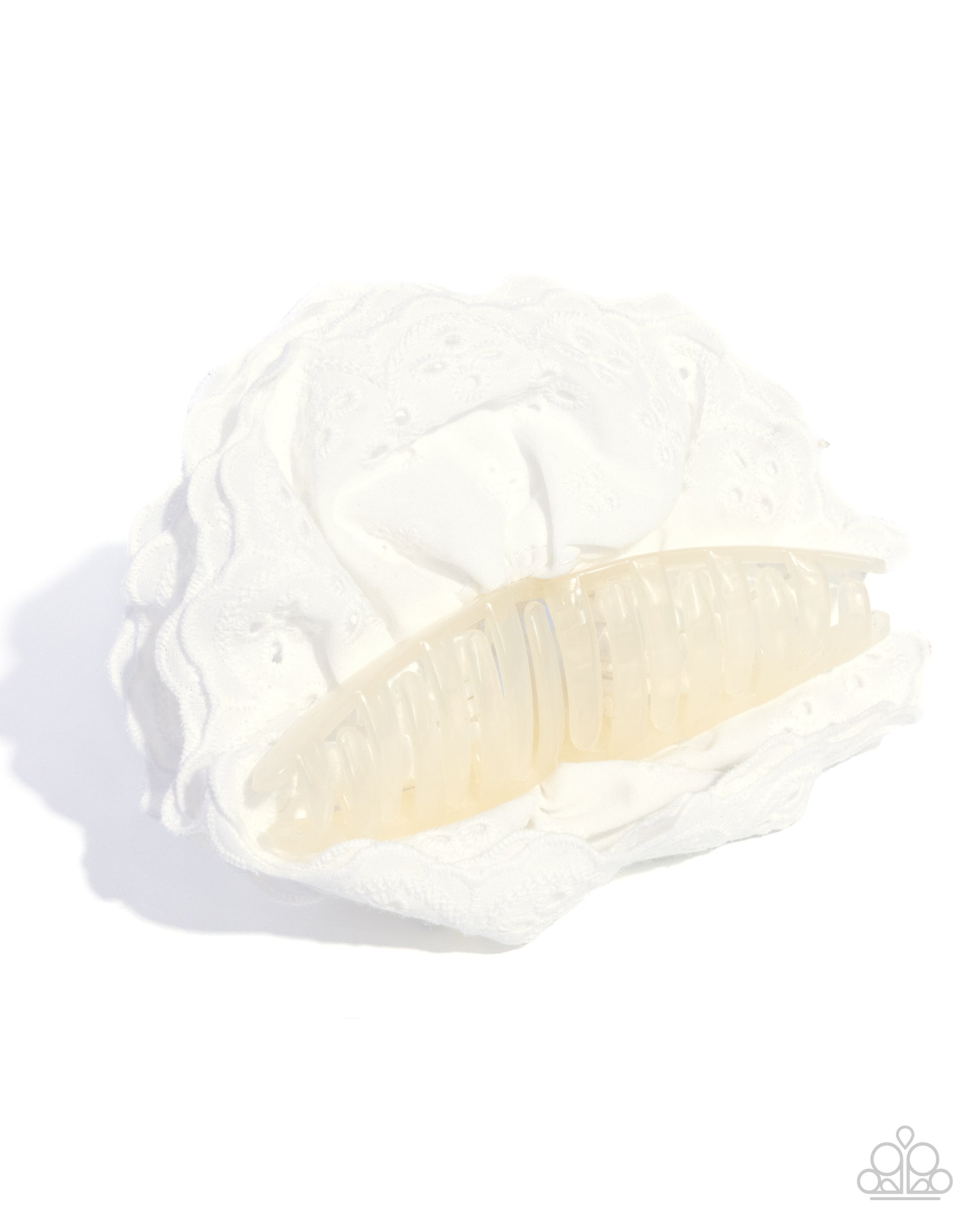 Energetic Eyelets - white - Paparazzi hair clip