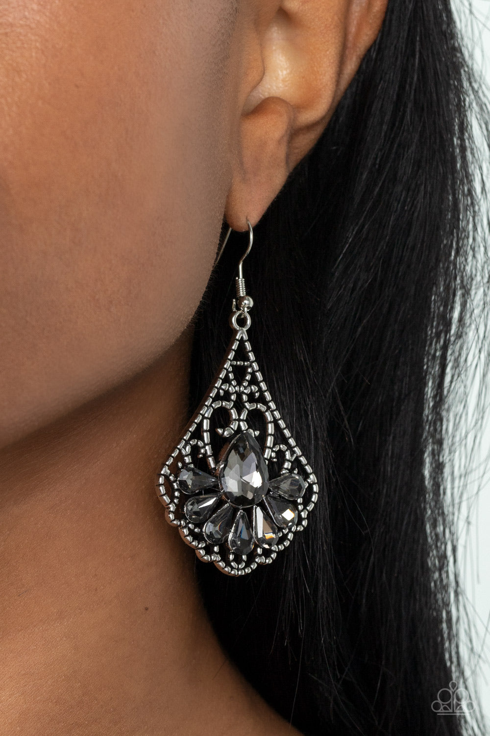 Exemplary Elegance - silver - Paparazzi earrings