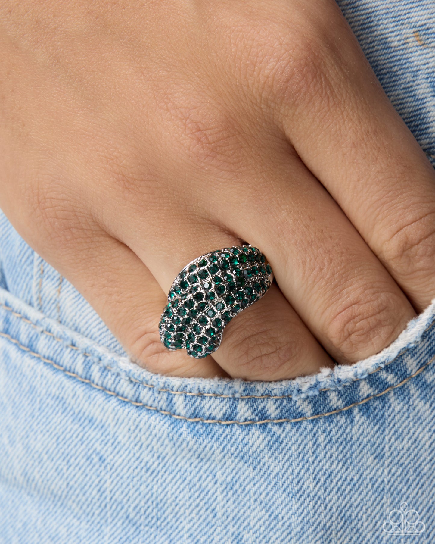 Extraordinary Elegance - green - Paparazzi ring
