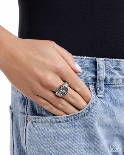 Eye-Catching Emblem - silver - Paparazzi ring