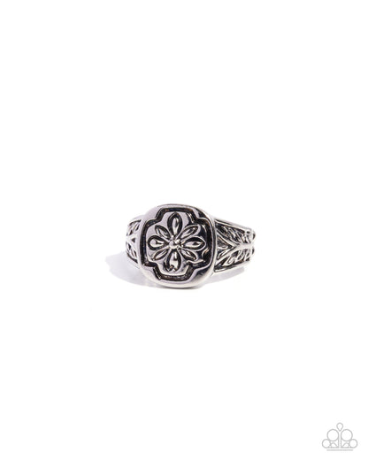 Eye-Catching Emblem - silver - Paparazzi ring