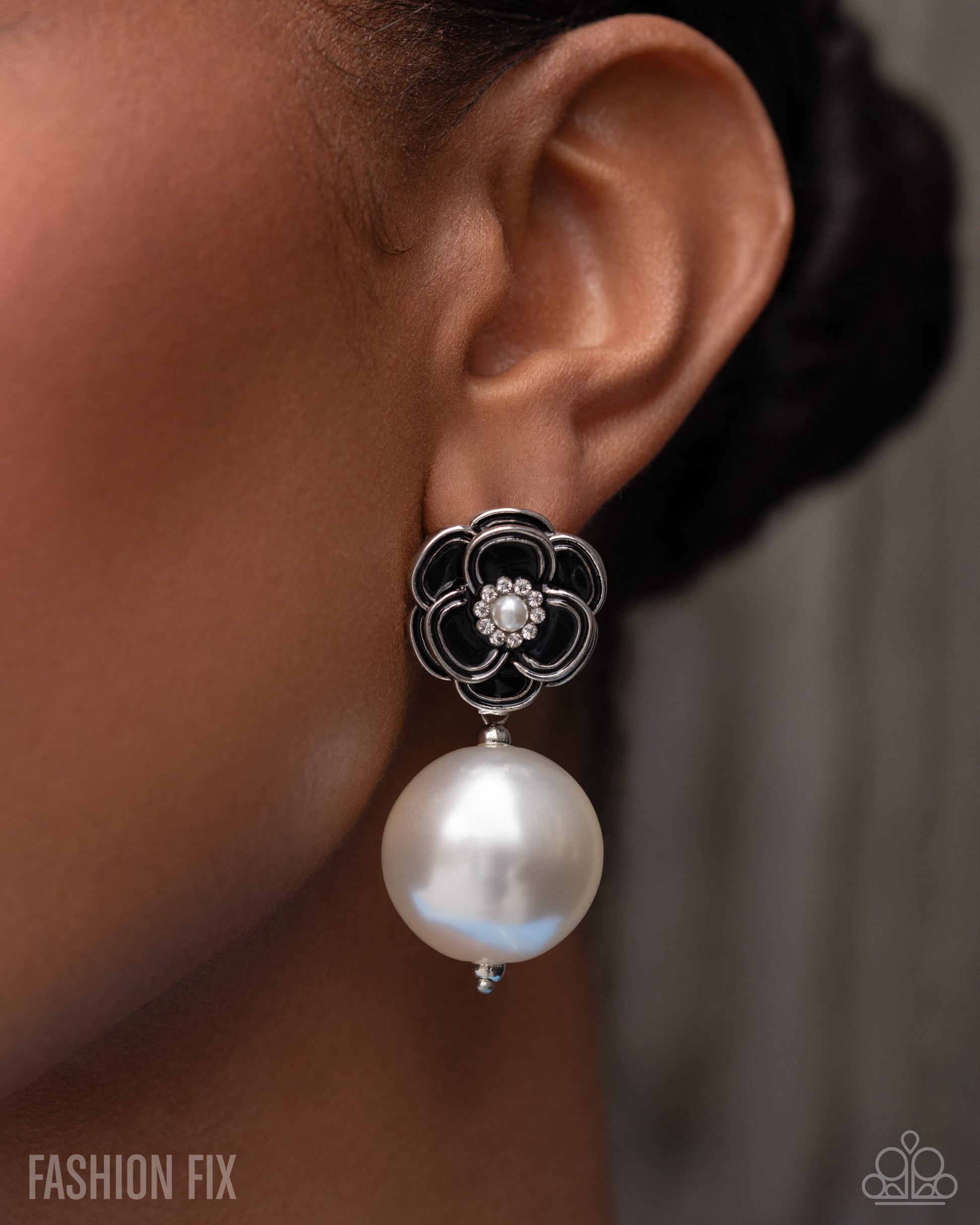 Fiercely 5th Avenue Complete Look - August 2026 - Paparazzi Accessories Trend Blend