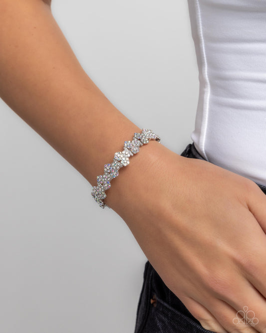 FLOWER Hungry - white - Paparazzi bracelet