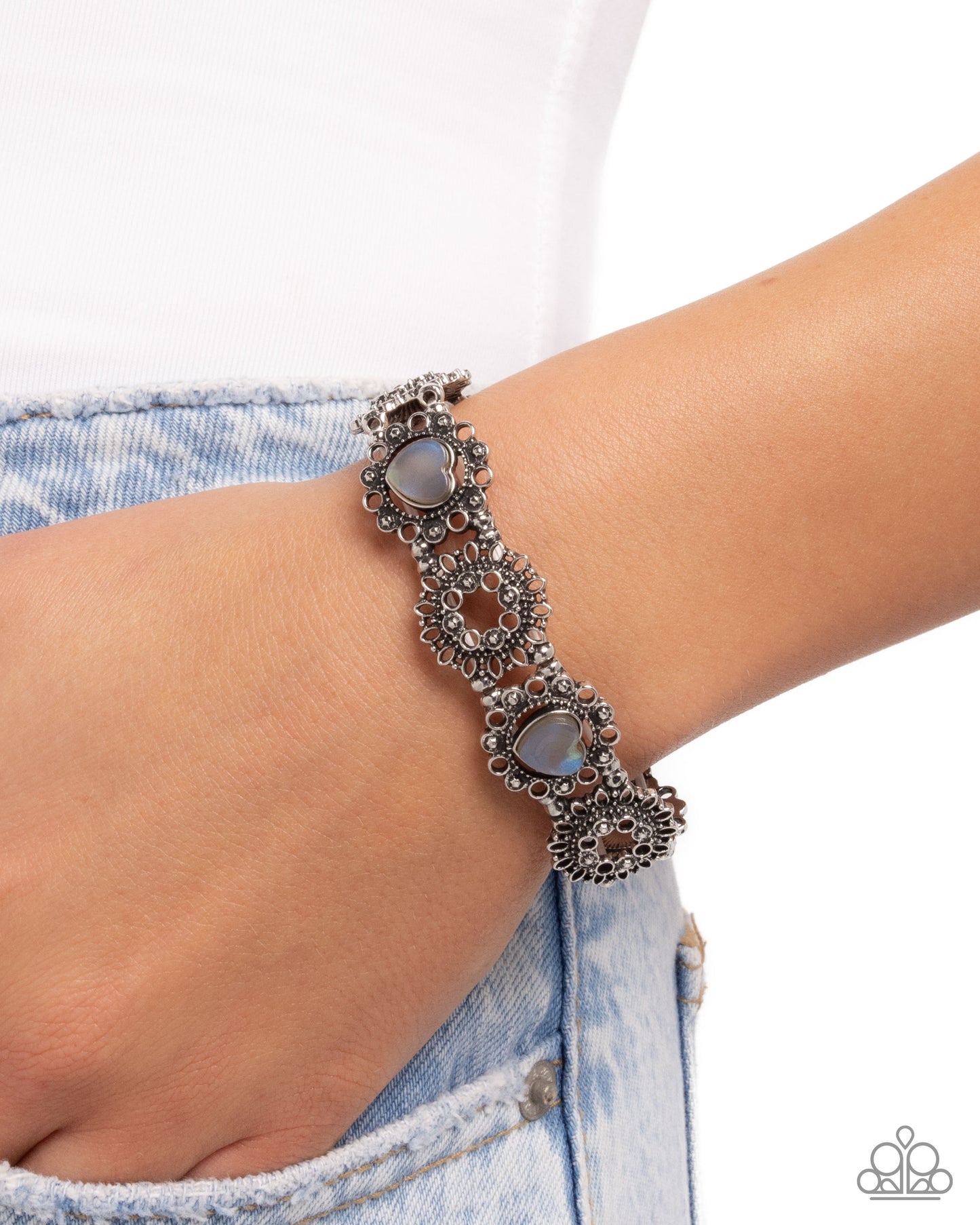 Fabricated Frames - silver - Paparazzi bracelet