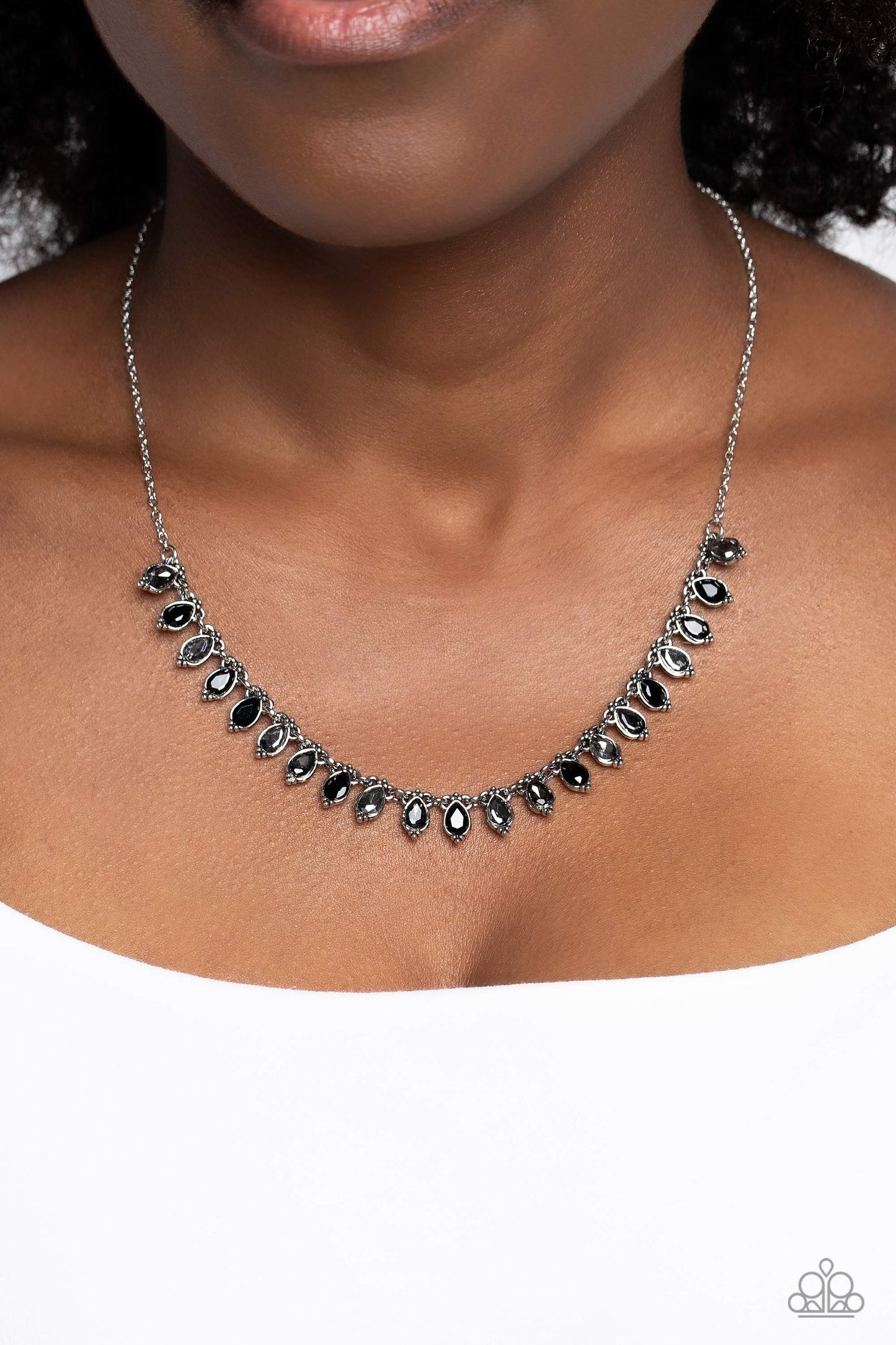 Fairy Light Fashion - black - Paparazzi necklace