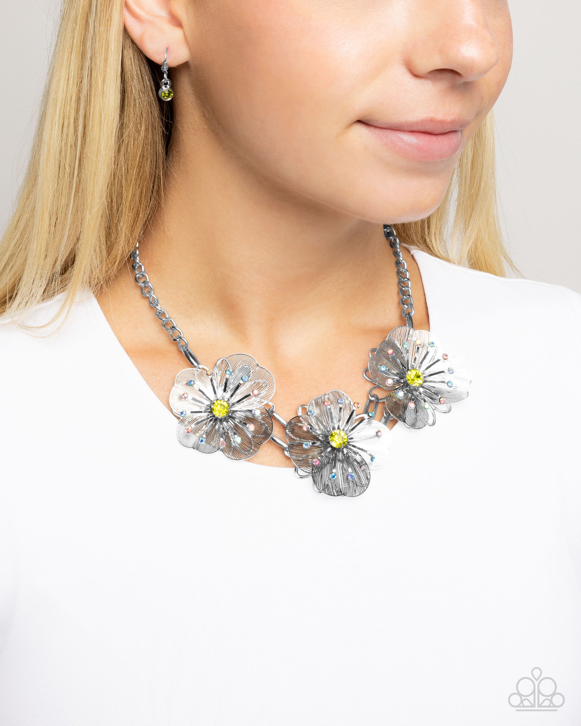 Falsetto Folktale - green - Paparazzi necklace