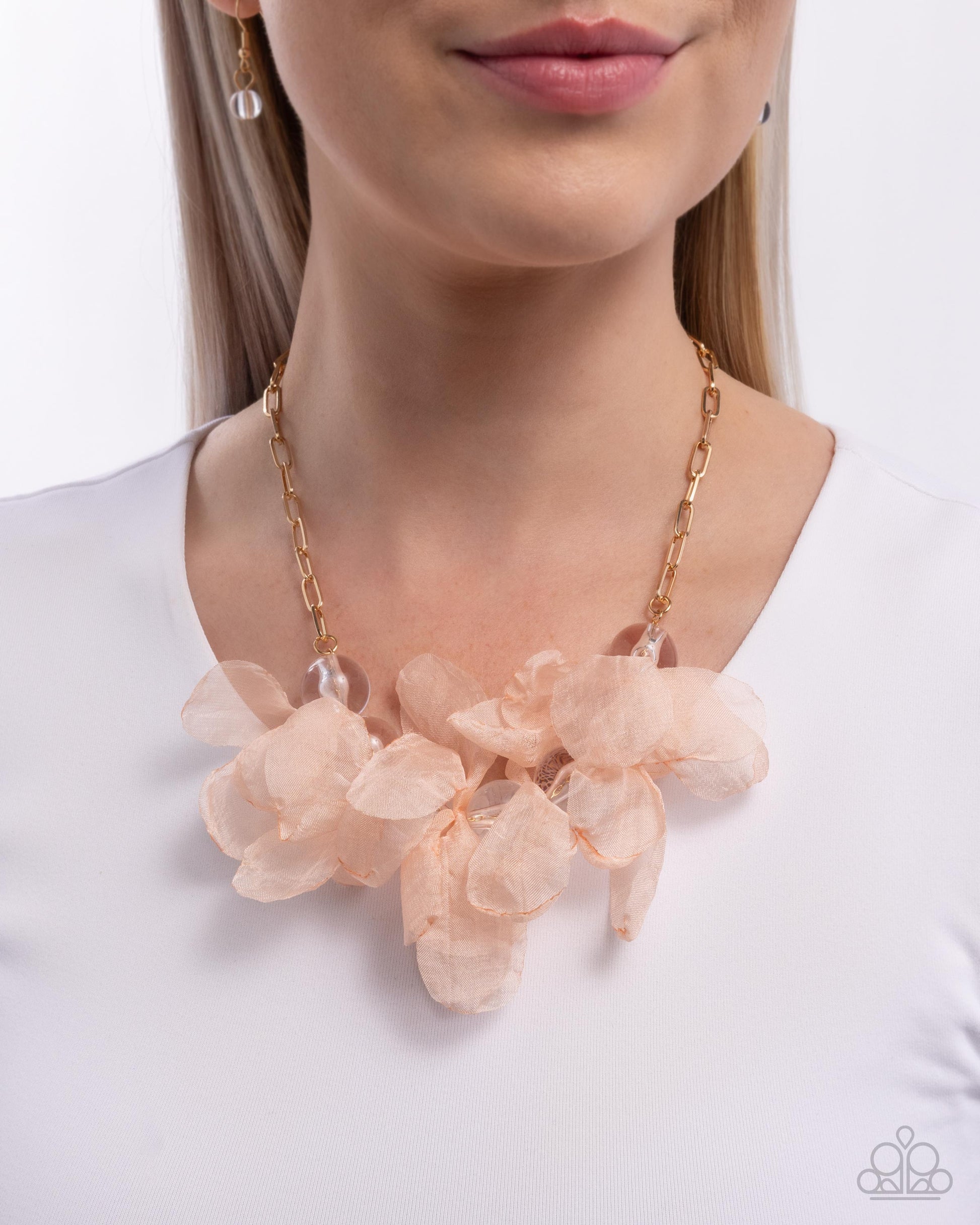 Fancy Fabric - gold - Paparazzi necklace