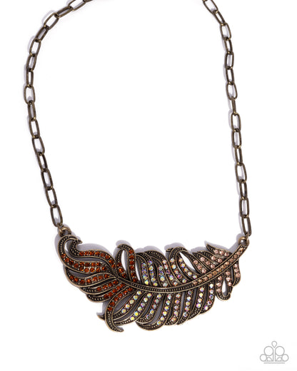 Fancy Feather - brass - Paparazzi necklace