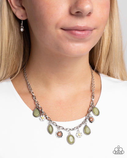 Fancy Finish - green - Paparazzi necklace